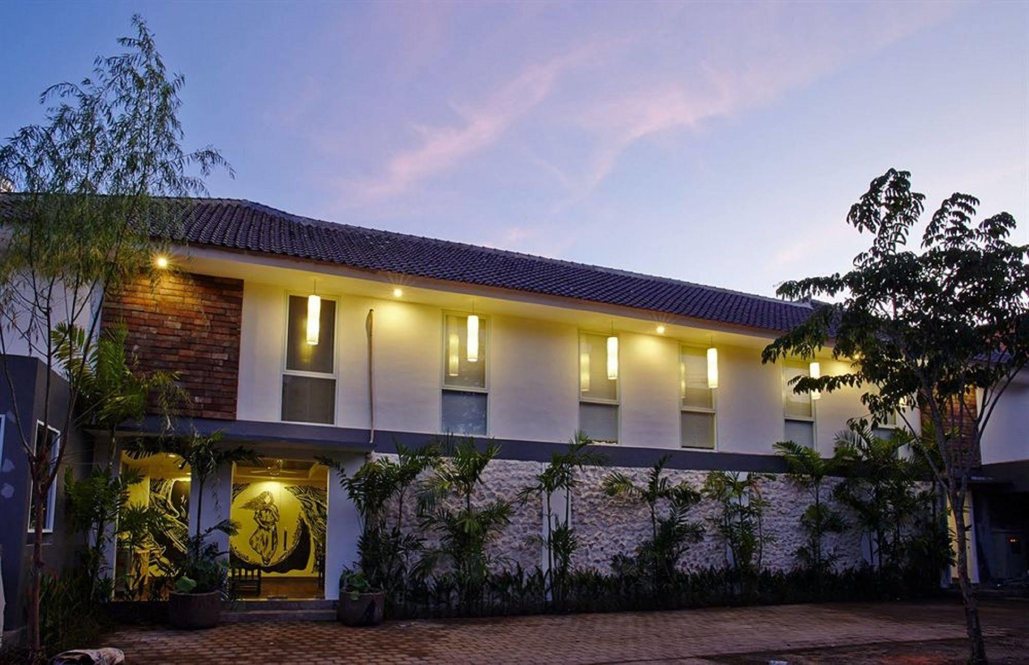 7 Bidadari Boutique Hotel Seminyak  Bagian luar foto
